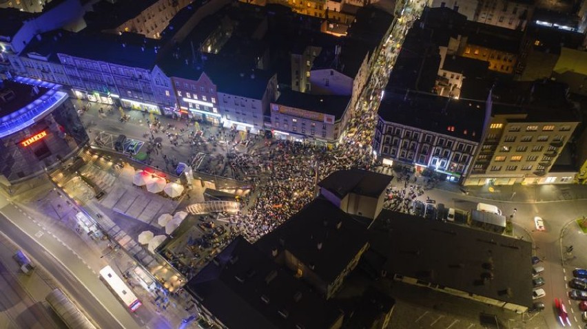 Strajk kobiet w Sosnowcu. Mieszkańcy Zagłębia wybrali się we...