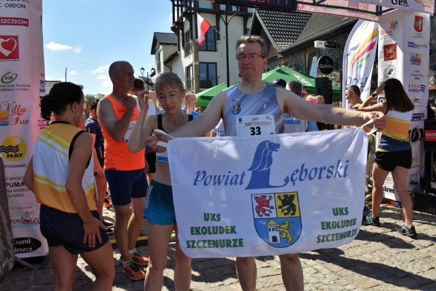 Drużyna z Lęborka na podium Biegu Samorządowego w Jarosławcu