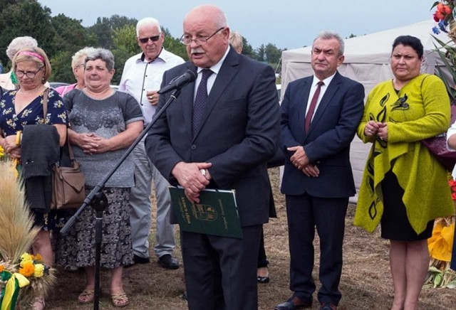 Mało kto w Polsce może pochwalić się tak długim stażem jak Kazimierz Szarżanowicz. Wójtem gminy Stargard przestanie być po siedmiu kadencjach.