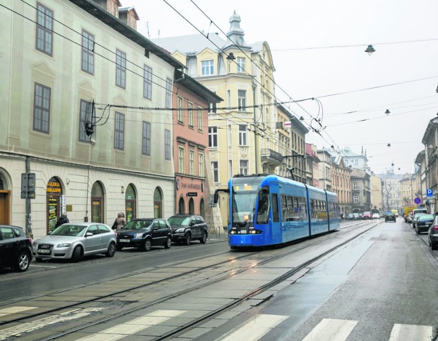 Krakowscy urzędnicy mają problem m.in. z rozpoczęciem przebudowy ulicy Krakowskiej. Złożona w przetargu oferta była o blisko 29 mln zł wyższa od kwoty zarezerwowanej w budżecie miasta