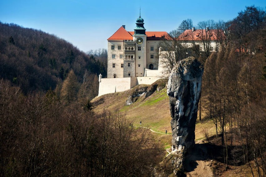 Zamek w Pieskowej Skale to jeden z największych zabytków...