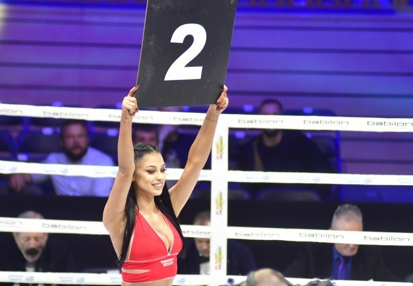 Piękne Ring Girls na  Babilon Boxing Show w Radomiu. Zobacz zdjęcia