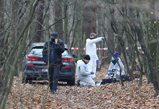 Po brutalnym morderstwie 57-latki na Zdrowiu blady strach padł na kobiety z Teofilowa, bo ataki seksualne na kobiety zdarzały się tam już wcześniej. Boją się też spacerowicze z parku na Zdrowiu. Było kilka telefonów z informacjami od potencjalnych świadków.

CZYTAJ DALEJ>>>


