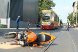 Wypadek motocyklisty na Pomorskiej w Łodzi. Motocyklista ranny w zderzeniu [ZDJĘCIA]