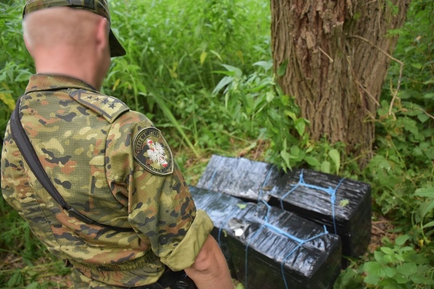 Przemycali alkohol i papierosy. Teraz odpowiedzą przed sądem