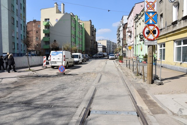 Remont ulicy Małachowskiego został tymczasowo zawieszony. Miasto czeka na nowego wykonawcę. Zobacz kolejne zdjęcia/plansze. Przesuwaj zdjęcia w prawo - naciśnij strzałkę lub przycisk NASTĘPNE