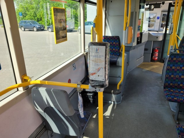 W słupskich autobusach trwa montaż urządzeń pod przyszłe kasowniki systemu Fala, który będzie oferować  wspólny bilet dla różnych przewoźników z Pomorza.