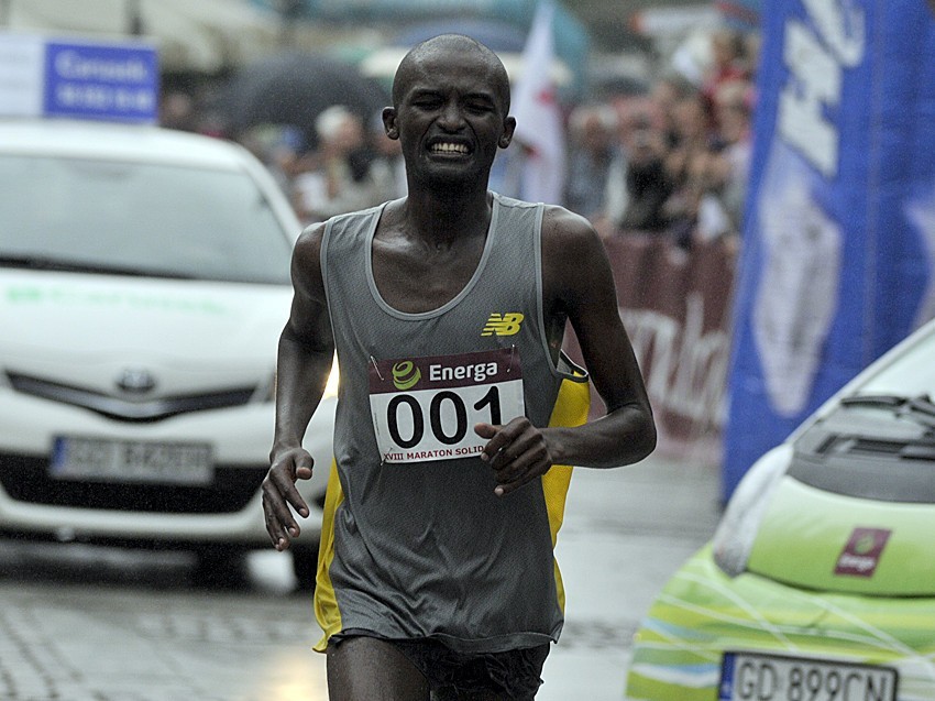 Maraton Solidarności w Trójmieście: Wygrał Kenijczyk. Zobacz, jak biegali! [MAPY/ ZDJĘCIA]