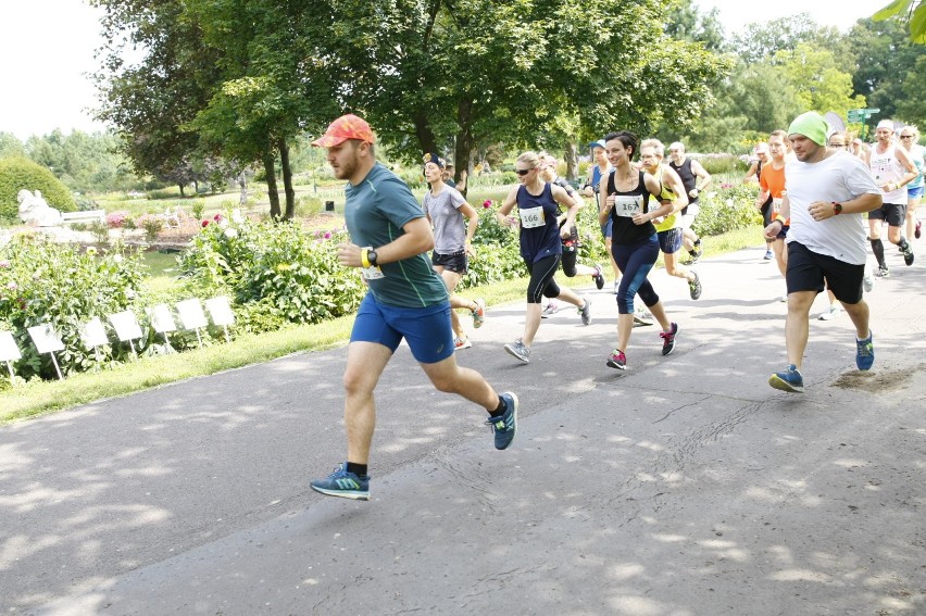 Botaniczna Piątka 2019. Zdjęcia z biegu w Ogrodzie Botanicznym PAN w Powsinie [FOTORELACJA]