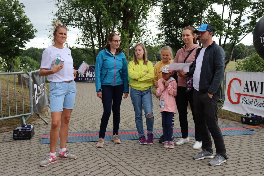 Bieg i Marsz Nordic Walking o Puchar Komendanta Powiatowego Policji w Bytowie odbył się po raz siódmy. Emocji było co nie miara ZDJĘCIA