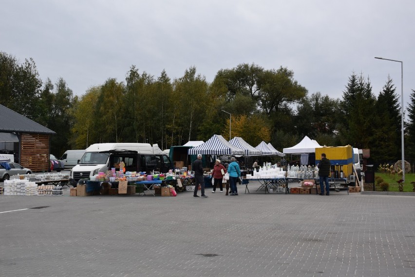 Pierwszy dzień targowy na Miejskim Targowisku "Mój Rynek" w...