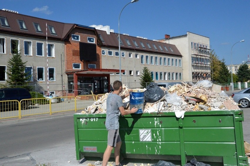 Od początku roku szkolnego nauka w "budowlance" w Stalowej Woli odbywa się w sposób zdalny. Zobacz zdjęcia