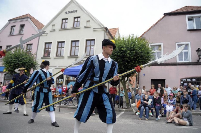 Jeden z dni obchodów Dni Miasta 2014 odbył się na rynku i...