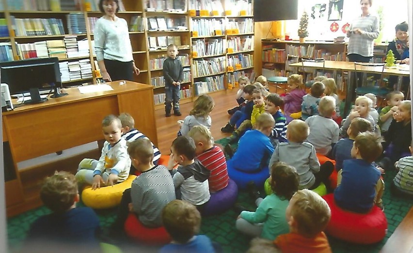 Rakoniewice: Przedszkolaki w bibliotece