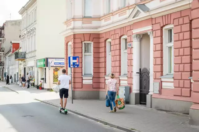 Na mieszkania gminne jest wielu chętnych, zwłaszcza na te po kapitalnym remoncie, chociaż niektórzy nawet darmowych mieszkań nie chcą