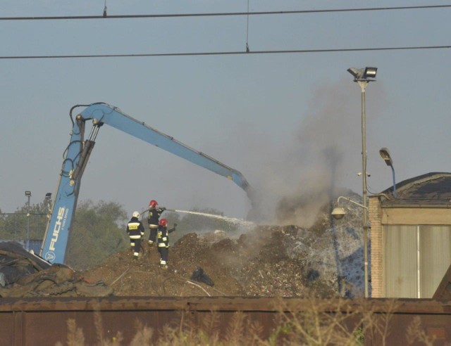 POWIAT KOŚCIAŃSKI. Kolejny pożar na składowisku odpadów w Przysiece Polskiej