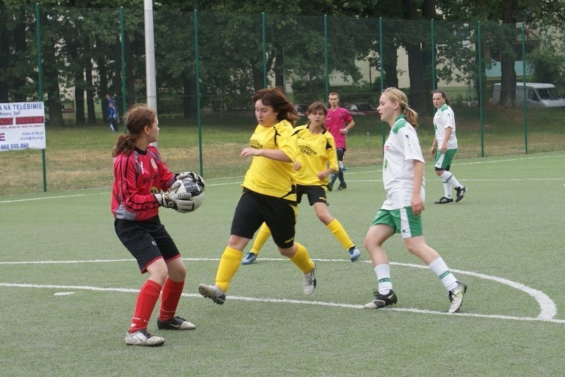 Piłkarski turniej dziewcząt na nowosolskim orliku wygrała Lechia Zielona Góra