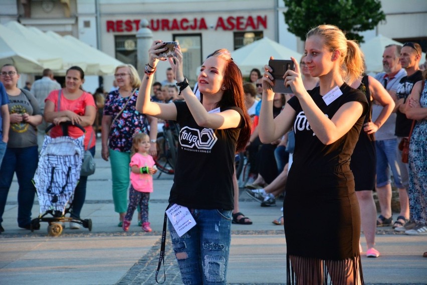 Święto Kielc 2019. Rockowa Folya zagrała na kieleckim Rynku [WIDEO, ZDJĘCIA]