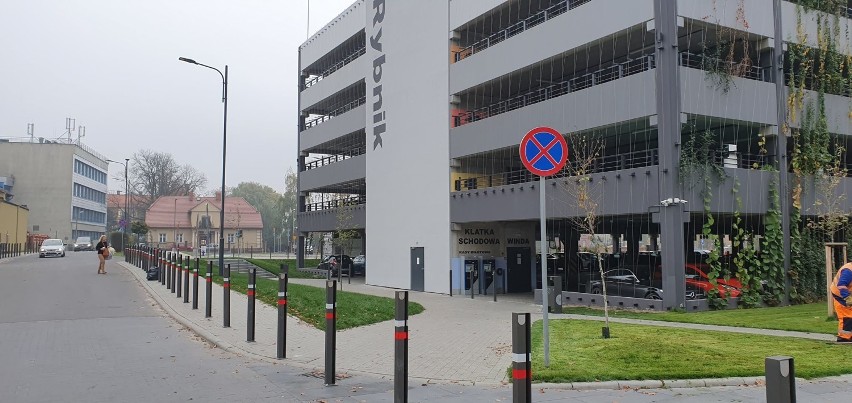 Ruszają kontrole na rybnickich parkingach. Miasto wypowiada wojnę parkującym na dziko. Sypią się kary!