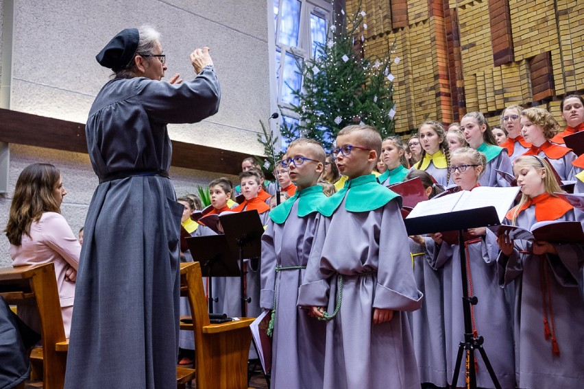 Jubileuszowy koncert Promyków Słonecznych w Pniewach