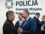 Policja w Kaliszu: Spotkanie opłatkowe i prezenty od mundurowych dla hospicjum. ZDJĘCIA