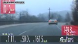 Drogowy pirat w Kowarach mimo śliskiej nawierzchni, na „60” gnał ponad 140 km/h FILM