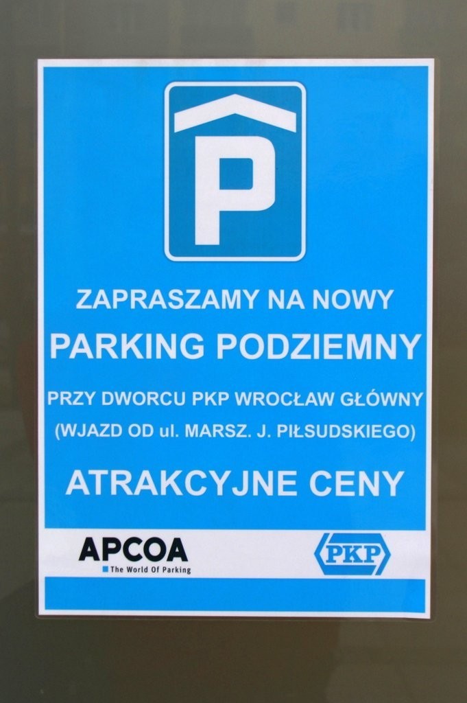 Wrocław: Parking pod Dworcem Głównym - tani i pusty (ZDJĘCIA)
