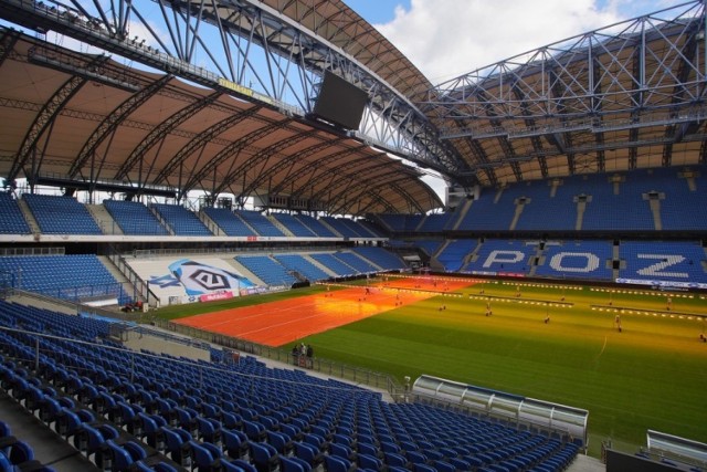 Piłkarze poznańskiego Lecha w piątek o godzinie 20.30 na stadionie przy ulicy Bułgarskiej w 26. kolejce Lotto Ekstraklasy zmierzą się z Górnikiem Zabrze. To będzie czwarty pojedynek lechitów na nowej, wymienionej w styczniu murawie. Jak teraz prezentuje się trawa na stadionie Kolejorza, czy piłkarze będą mieli powody do niezadowolenia?

Czytaj dalej --->