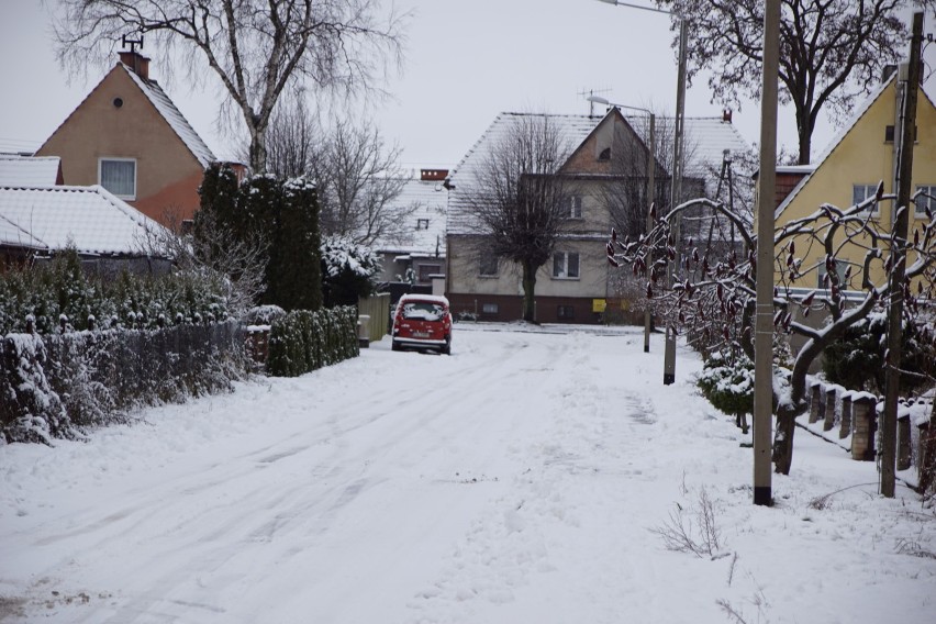 Sławno w zimowej scenerii. Nasypało śniegu [ZDJĘCIA]