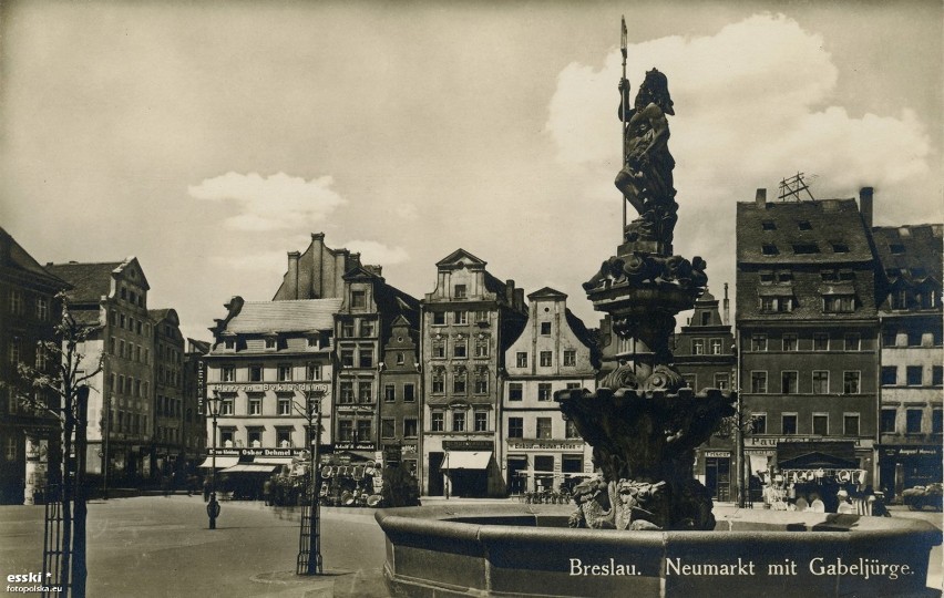 Zobacz, jak kiedyś wyglądał plac Nowy Targ z fontanną Neptuna! (ARCHIWALNE ZDJĘCIA)