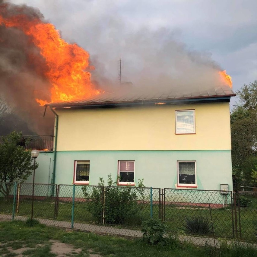 Pożar domu w Dąbrowie nie był jednym. W maju spłonął dom w...