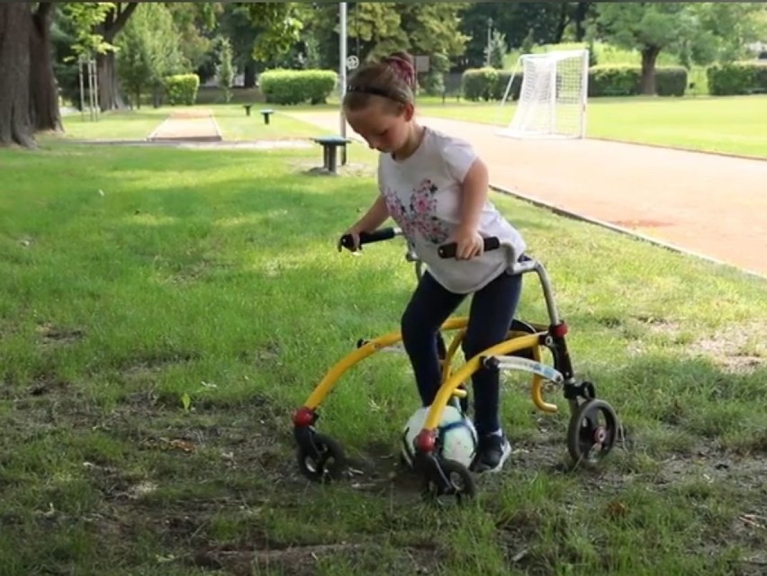 Spadochroniarze z Krakowa pomagają Gabrysi z Kazimierzy Wielkiej. Podjęli się nie lada wyzwania. Co zrobią? [ZDJĘCIA, WIDEO] 