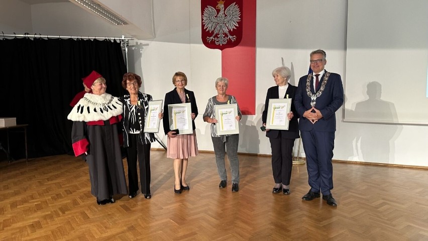Prezydent Janusz Kubicki wręczył nagrody najbardziej...