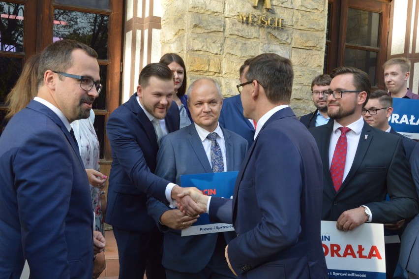 Premier Morawiecki w Gdyni poparł Marcina Horałę