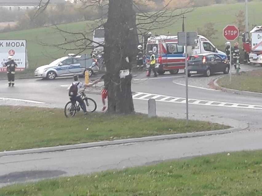 Wypadek w Polance Wielkiej na drodze 949. Jest ranny kierowca