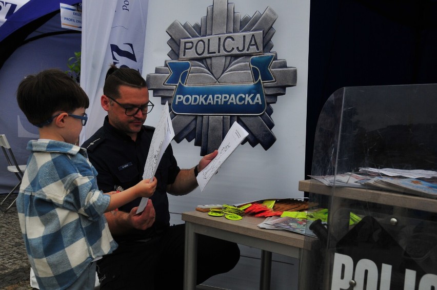 Policjanci z Jasła i Rzeszowa propagowali zasady...