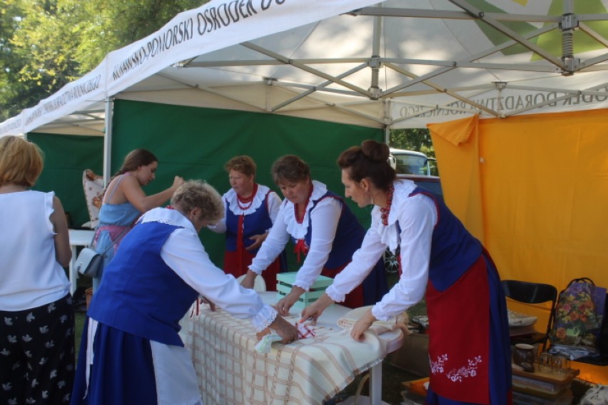 Koła Gospodyń Wiejskich z powiatu radziejowskiego w Zarzeczewie. Był też zespół folklorystyczny Kujawiok Od Dobrego [zdjęcia]