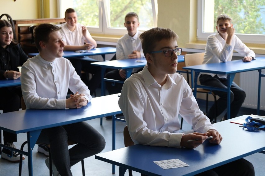 Uczniowie przystąpili do egzaminu z języka polskiego. "Damy...