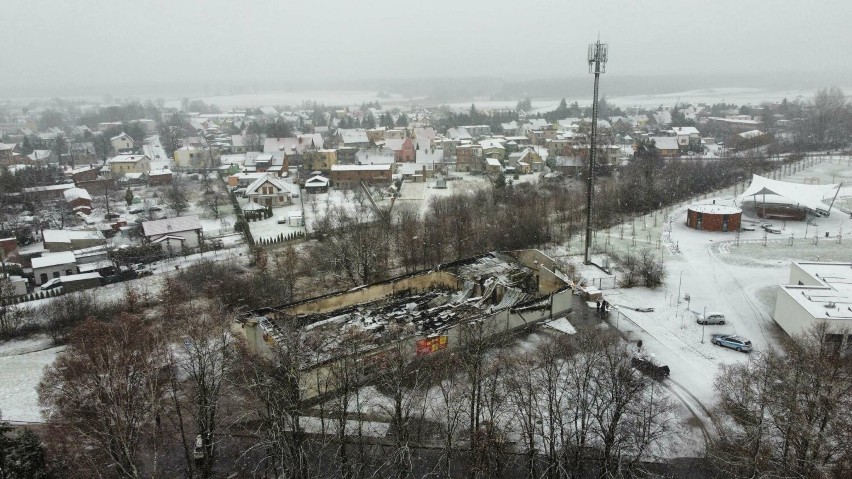 Supermarket Biedronka w Mieścisku - stan po pożarze, który miał miejsce 23 grudnia 2023