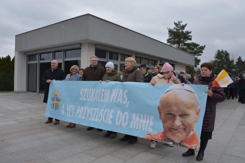 Ulicami Gorlic przeszedł marsz papieski w 18. rocznicę...