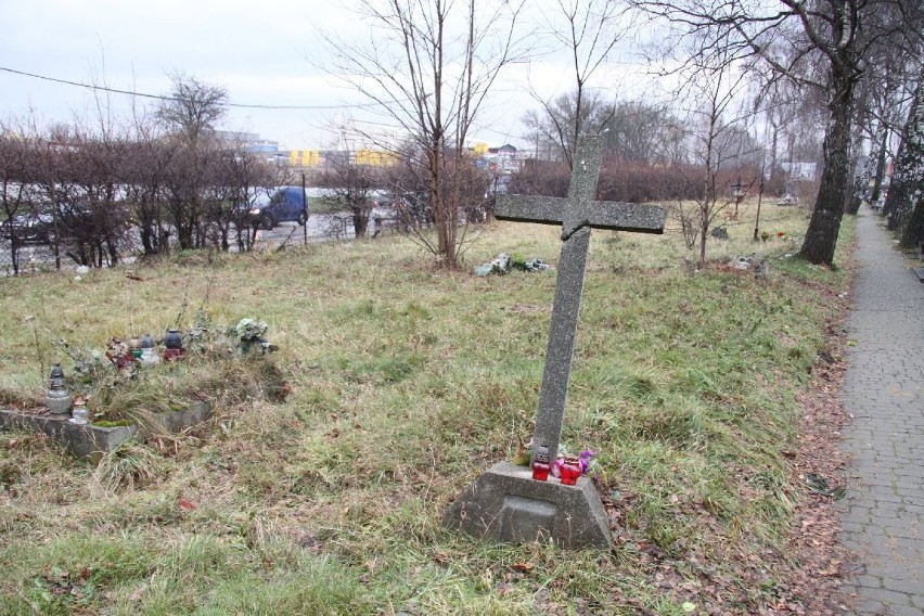 Ekshumacje pod przebudowę ulicy Zagnańskiej w Kielcach. 300 szczątków trzeba przenieść 
