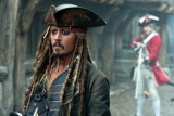 Jack Sparrow, Willy Wonka, gitarzysta zespołu Kiss? Johnny Depp zagrał dla dzieci przebój "Deuce" (wideo)