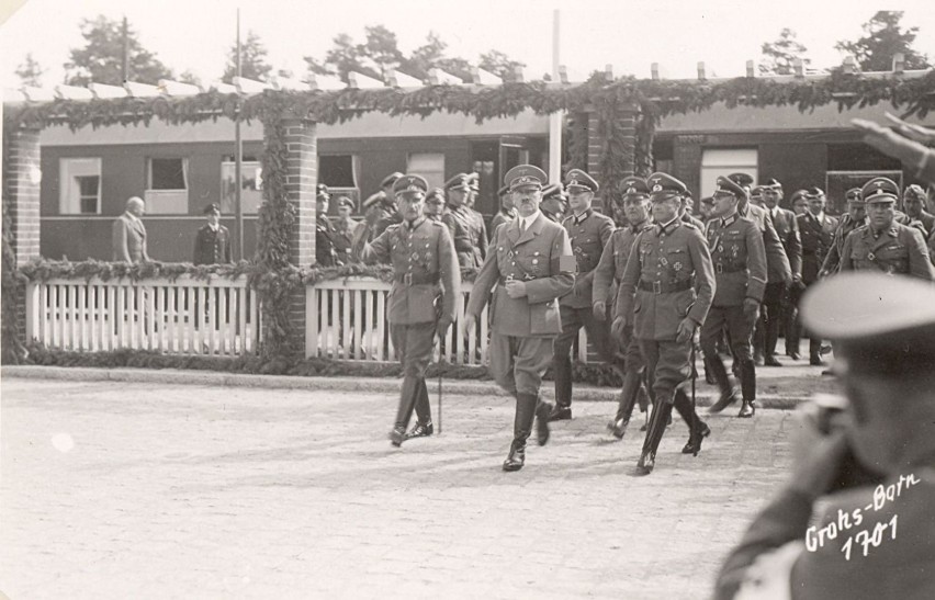 Hitler przyjeżdża do Gross Born, rok 1938