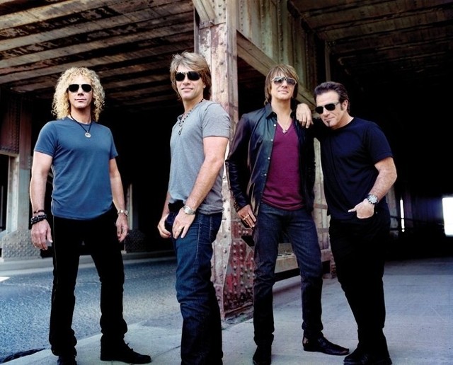Czy w Gdańsku zespół Bon Jovi zagra bez gitarzysty Richiego Sambory (drugi po prawej)?