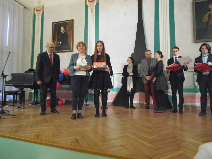 Karolina  Torchała  laureatką  I nagrody na XXXVI Festiwalu Piosenki Francuskiej