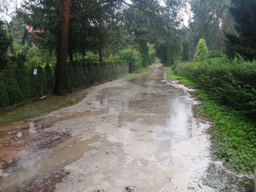 Burza z gradem w Łódzkiem. Gwałtowne nawałnice w Łodzi i regionie. Uważajcie na siebie ZDJĘCIA