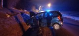 Moszczenica. Pijana 35-latka spowodowała poważną kolizję, której efektem są trzy rozbite samochody