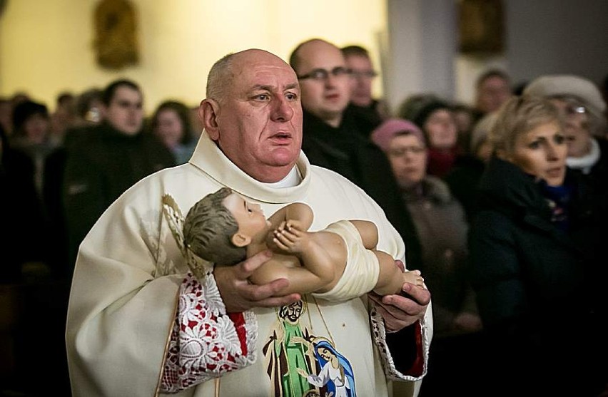 Mszę celebrował ksiądz prałat Andrzej Raszpla, kustosz...