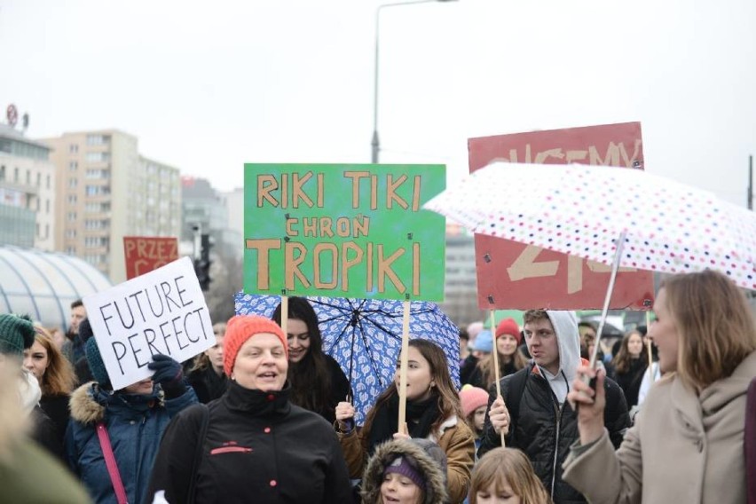 Młodzieżowy Strajk Klimatyczny, Warszawa. Kolejny protest 20 września. "Nie damy sobie zabrać przyszłości"