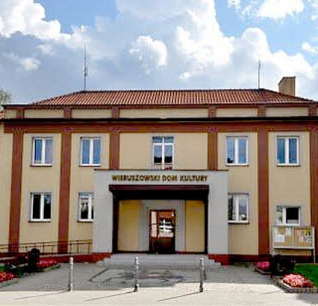 Wieruszowski Dom Kultury znalazł się w trudnym położeniu po obcięciu dotacji. Na dodatek za chwilę placówka zostanie bez dyrektora